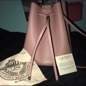RALPH LAUREN DRYDEN BUCKET BAG🌸